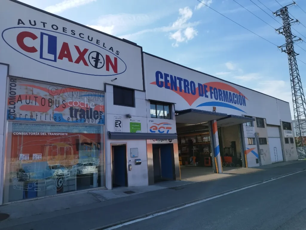 autoescuela claxon aitzgorri
